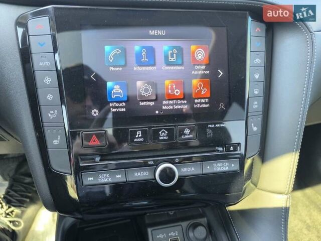 Белый Инфинити QX50, объемом двигателя 2 л и пробегом 14 тыс. км за 29800 $, фото 40 на Automoto.ua