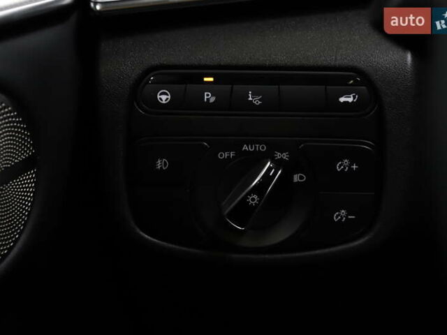 Белый Инфинити QX50, объемом двигателя 1.99 л и пробегом 38 тыс. км за 28999 $, фото 80 на Automoto.ua