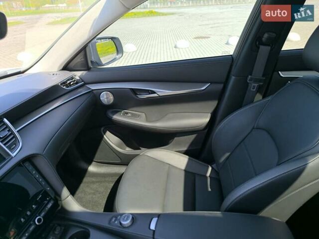 Белый Инфинити QX50, объемом двигателя 2 л и пробегом 14 тыс. км за 29800 $, фото 68 на Automoto.ua