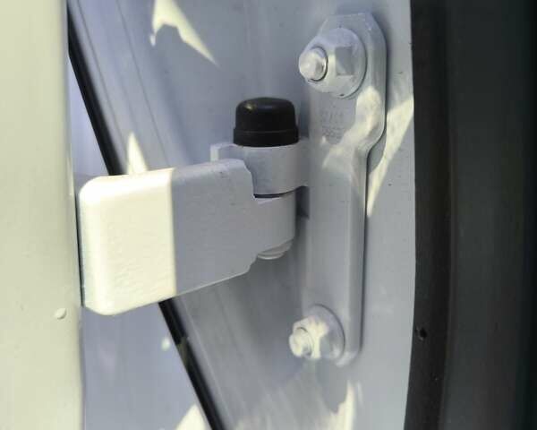 Белый Инфинити QX50, объемом двигателя 2 л и пробегом 14 тыс. км за 29800 $, фото 119 на Automoto.ua