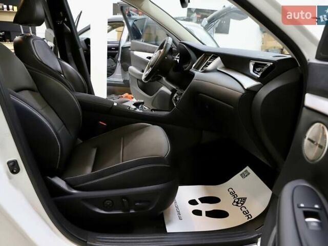 Белый Инфинити QX50, объемом двигателя 1.99 л и пробегом 38 тыс. км за 28999 $, фото 61 на Automoto.ua
