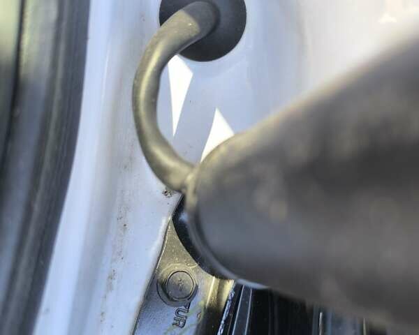 Белый Инфинити QX50, объемом двигателя 2 л и пробегом 14 тыс. км за 29800 $, фото 201 на Automoto.ua