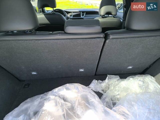 Белый Инфинити QX50, объемом двигателя 2 л и пробегом 14 тыс. км за 29800 $, фото 301 на Automoto.ua