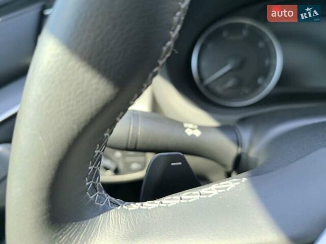 Белый Инфинити QX50, объемом двигателя 2 л и пробегом 14 тыс. км за 29800 $, фото 174 на Automoto.ua