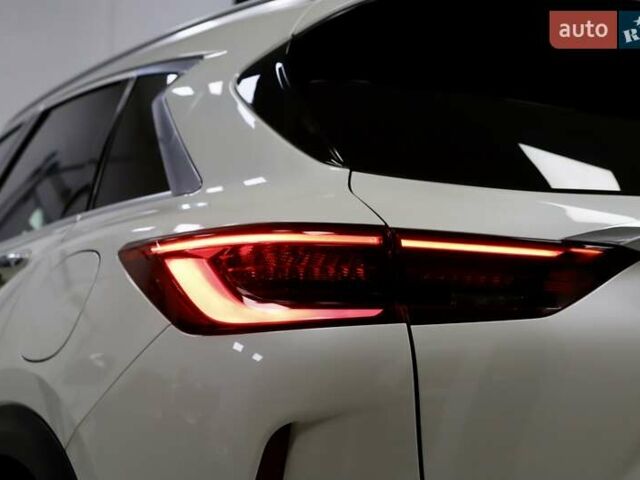 Белый Инфинити QX50, объемом двигателя 1.99 л и пробегом 38 тыс. км за 28999 $, фото 52 на Automoto.ua