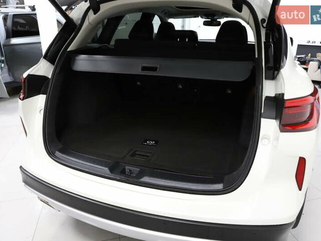 Белый Инфинити QX50, объемом двигателя 1.99 л и пробегом 38 тыс. км за 28999 $, фото 91 на Automoto.ua