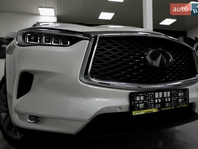 Белый Инфинити QX50, объемом двигателя 1.99 л и пробегом 38 тыс. км за 28999 $, фото 26 на Automoto.ua