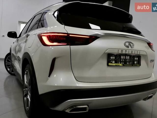 Белый Инфинити QX50, объемом двигателя 1.99 л и пробегом 38 тыс. км за 28999 $, фото 7 на Automoto.ua