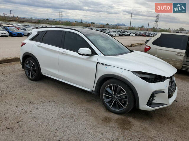 Белый Инфинити QX50, объемом двигателя 2 л и пробегом 66 тыс. км за 20600 $, фото 3 на Automoto.ua