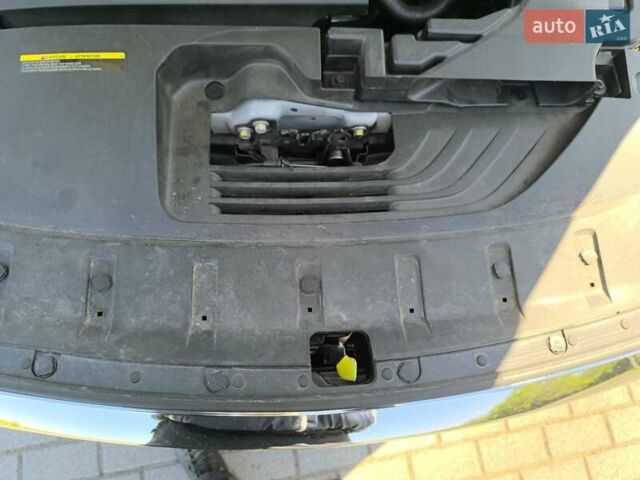 Белый Инфинити QX50, объемом двигателя 2 л и пробегом 14 тыс. км за 29800 $, фото 286 на Automoto.ua