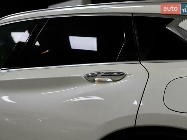 Белый Инфинити QX50, объемом двигателя 1.99 л и пробегом 38 тыс. км за 28999 $, фото 50 на Automoto.ua