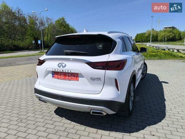 Белый Инфинити QX50, объемом двигателя 2 л и пробегом 14 тыс. км за 29800 $, фото 11 на Automoto.ua