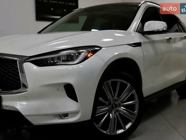 Белый Инфинити QX50, объемом двигателя 1.99 л и пробегом 38 тыс. км за 28999 $, фото 28 на Automoto.ua