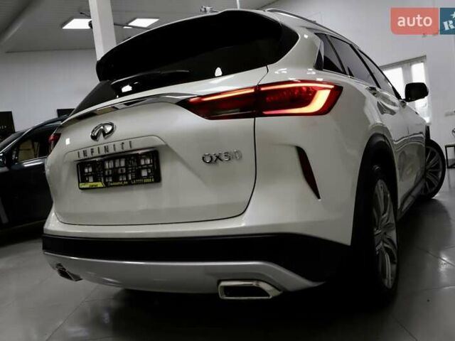 Белый Инфинити QX50, объемом двигателя 1.99 л и пробегом 38 тыс. км за 28999 $, фото 6 на Automoto.ua