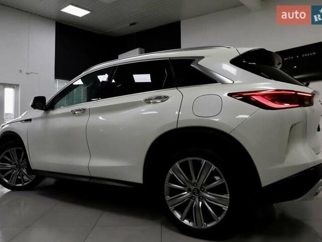 Белый Инфинити QX50, объемом двигателя 1.99 л и пробегом 38 тыс. км за 28999 $, фото 48 на Automoto.ua