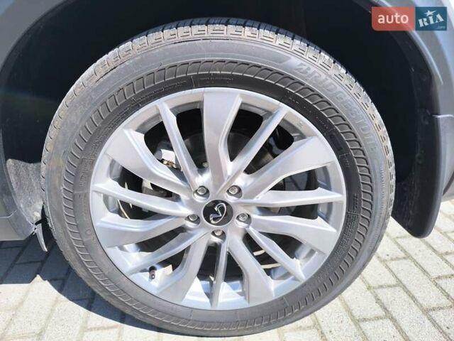 Белый Инфинити QX50, объемом двигателя 2 л и пробегом 14 тыс. км за 29800 $, фото 83 на Automoto.ua