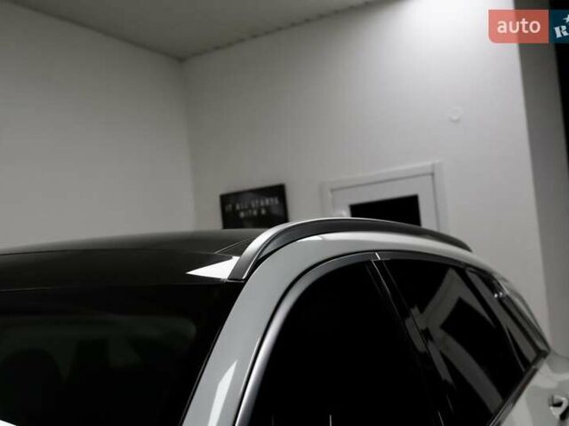 Белый Инфинити QX50, объемом двигателя 1.99 л и пробегом 38 тыс. км за 28999 $, фото 37 на Automoto.ua