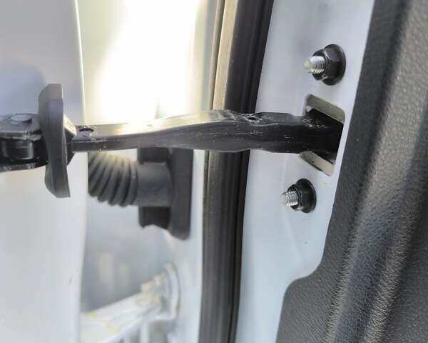 Белый Инфинити QX50, объемом двигателя 2 л и пробегом 14 тыс. км за 29800 $, фото 107 на Automoto.ua