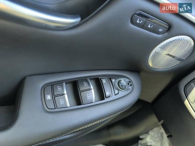 Белый Инфинити QX50, объемом двигателя 2 л и пробегом 14 тыс. км за 29800 $, фото 196 на Automoto.ua