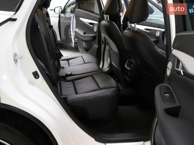 Белый Инфинити QX50, объемом двигателя 1.99 л и пробегом 38 тыс. км за 28999 $, фото 68 на Automoto.ua