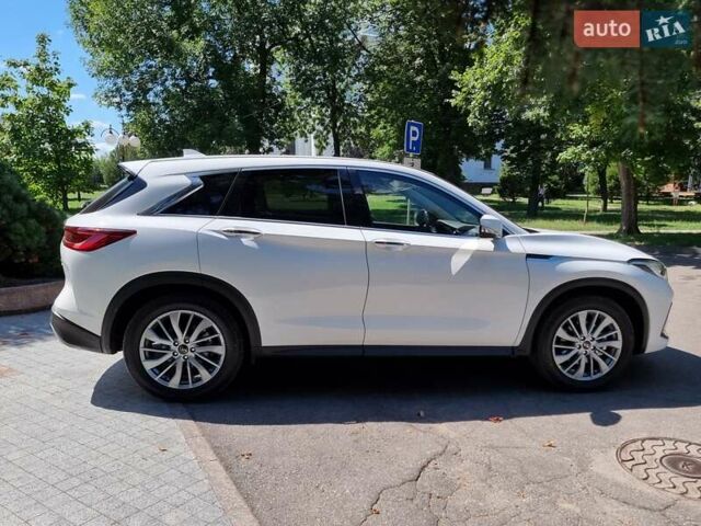 Білий Інфініті QX50, об'ємом двигуна 1.99 л та пробігом 1 тис. км за 37500 $, фото 3 на Automoto.ua