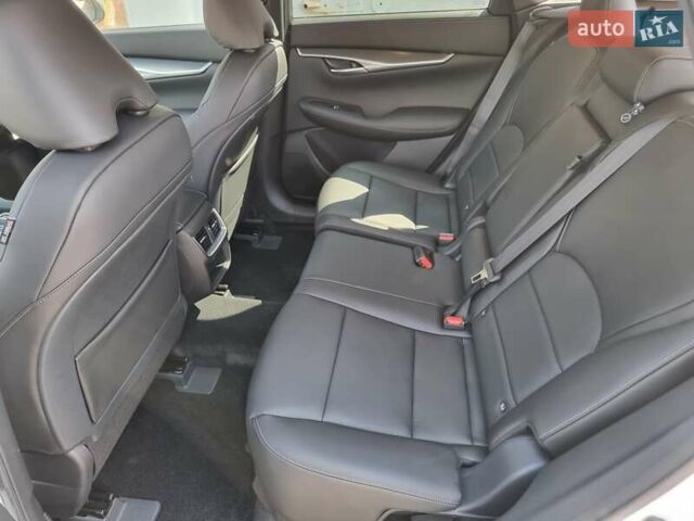 Білий Інфініті QX50, об'ємом двигуна 1.99 л та пробігом 1 тис. км за 37500 $, фото 13 на Automoto.ua