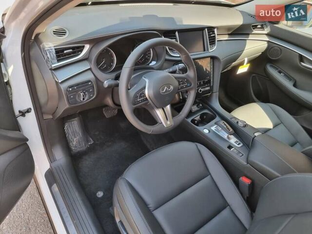 Білий Інфініті QX50, об'ємом двигуна 1.99 л та пробігом 1 тис. км за 37500 $, фото 18 на Automoto.ua