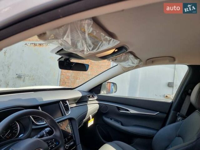 Білий Інфініті QX50, об'ємом двигуна 1.99 л та пробігом 1 тис. км за 37500 $, фото 16 на Automoto.ua