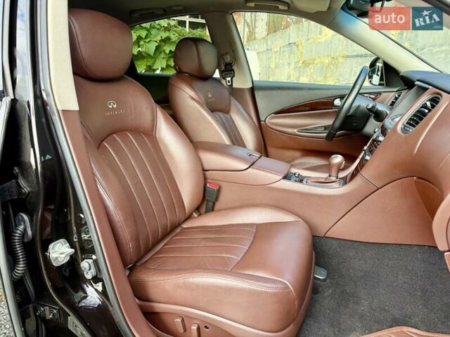 Черный Инфинити QX50, объемом двигателя 3.7 л и пробегом 64 тыс. км за 16800 $, фото 11 на Automoto.ua