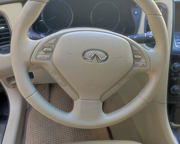Черный Инфинити QX50, объемом двигателя 2.5 л и пробегом 175 тыс. км за 14699 $, фото 8 на Automoto.ua