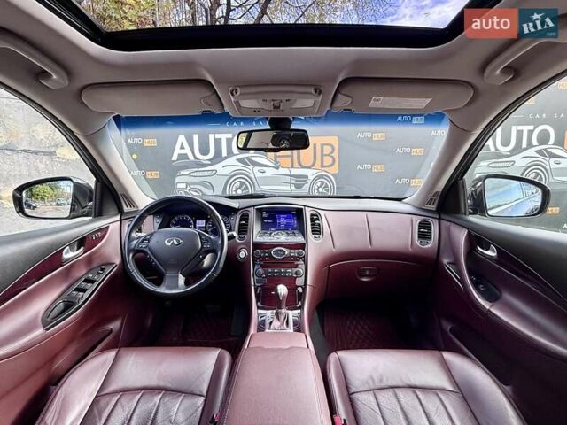 Черный Инфинити QX50, объемом двигателя 3.7 л и пробегом 64 тыс. км за 16800 $, фото 13 на Automoto.ua