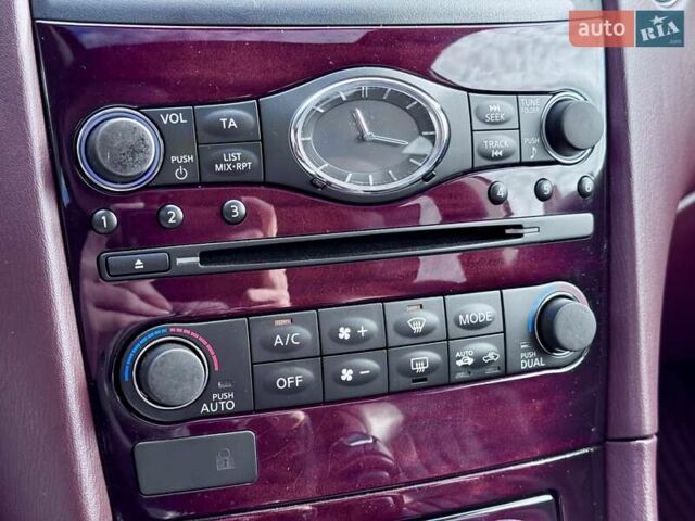 Черный Инфинити QX50, объемом двигателя 3.7 л и пробегом 64 тыс. км за 16800 $, фото 18 на Automoto.ua