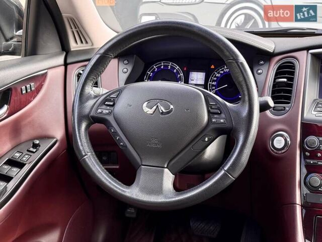 Черный Инфинити QX50, объемом двигателя 3.7 л и пробегом 64 тыс. км за 16800 $, фото 15 на Automoto.ua