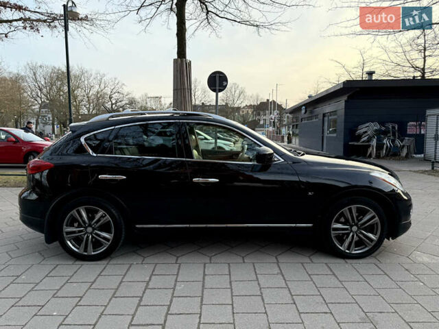 Черный Инфинити QX50, объемом двигателя 3.7 л и пробегом 255 тыс. км за 13500 $, фото 18 на Automoto.ua