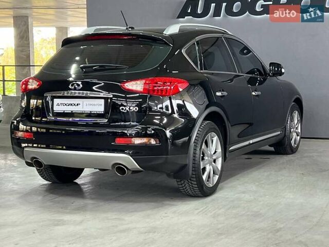 Черный Инфинити QX50, объемом двигателя 3.7 л и пробегом 195 тыс. км за 11800 $, фото 6 на Automoto.ua