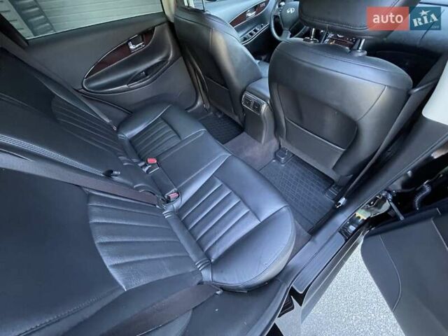 Черный Инфинити QX50, объемом двигателя 3.7 л и пробегом 65 тыс. км за 14650 $, фото 48 на Automoto.ua