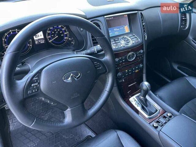 Черный Инфинити QX50, объемом двигателя 3.7 л и пробегом 65 тыс. км за 14500 $, фото 34 на Automoto.ua