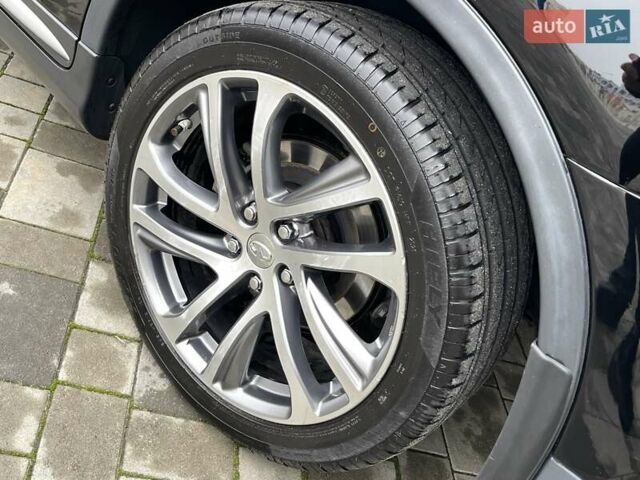Чорний Інфініті QX50, об'ємом двигуна 3.7 л та пробігом 65 тис. км за 14500 $, фото 39 на Automoto.ua