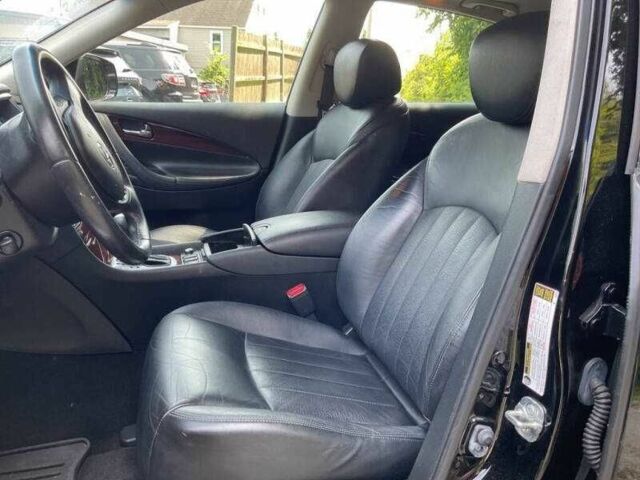 Черный Инфинити QX50, объемом двигателя 3.7 л и пробегом 51 тыс. км за 2200 $, фото 3 на Automoto.ua