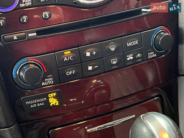 Черный Инфинити QX50, объемом двигателя 3.7 л и пробегом 195 тыс. км за 11800 $, фото 17 на Automoto.ua