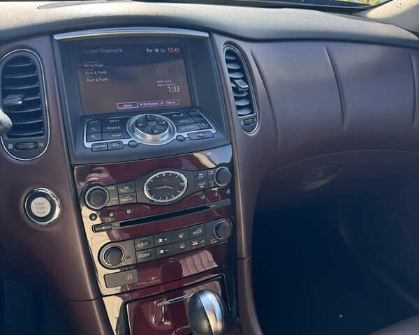 Черный Инфинити QX50, объемом двигателя 2.5 л и пробегом 60 тыс. км за 20300 $, фото 6 на Automoto.ua