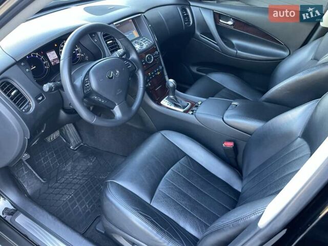 Чорний Інфініті QX50, об'ємом двигуна 3.7 л та пробігом 63 тис. км за 14900 $, фото 34 на Automoto.ua