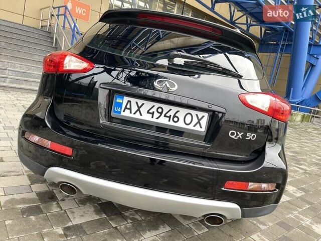 Черный Инфинити QX50, объемом двигателя 3.7 л и пробегом 65 тыс. км за 14650 $, фото 21 на Automoto.ua