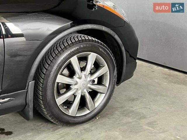 Черный Инфинити QX50, объемом двигателя 3.7 л и пробегом 195 тыс. км за 11800 $, фото 7 на Automoto.ua