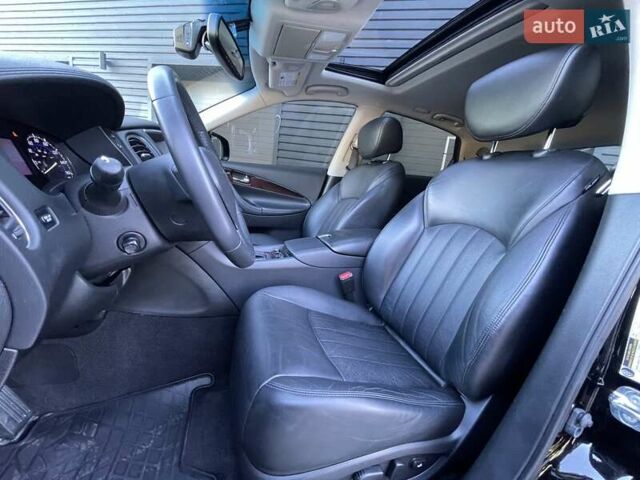 Чорний Інфініті QX50, об'ємом двигуна 3.7 л та пробігом 63 тис. км за 14900 $, фото 39 на Automoto.ua