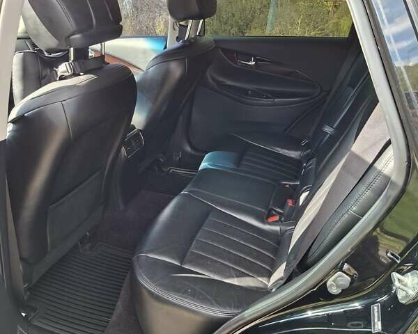 Черный Инфинити QX50, объемом двигателя 3.7 л и пробегом 111 тыс. км за 14000 $, фото 14 на Automoto.ua