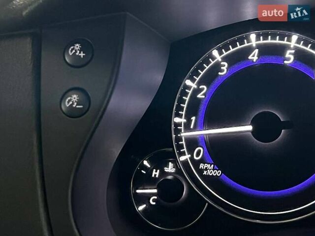 Черный Инфинити QX50, объемом двигателя 3.7 л и пробегом 195 тыс. км за 11800 $, фото 32 на Automoto.ua