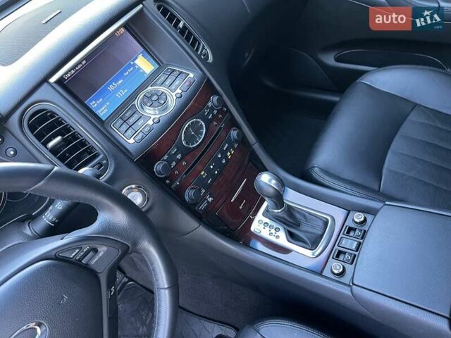 Чорний Інфініті QX50, об'ємом двигуна 3.7 л та пробігом 63 тис. км за 14900 $, фото 40 на Automoto.ua