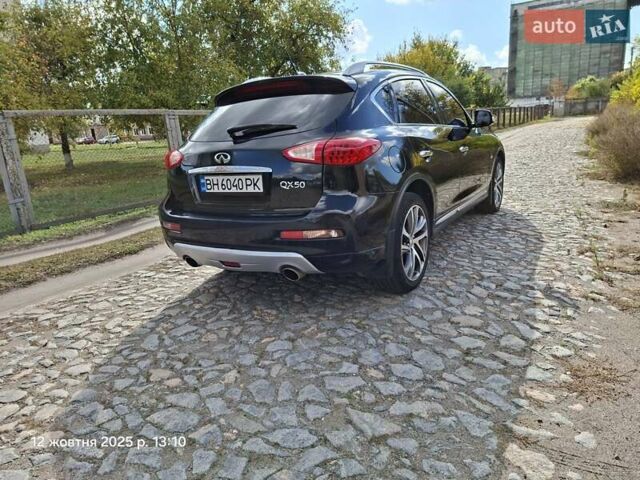 Черный Инфинити QX50, объемом двигателя 3.7 л и пробегом 111 тыс. км за 14000 $, фото 9 на Automoto.ua