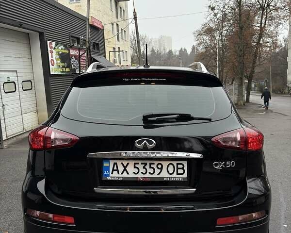 Чорний Інфініті QX50, об'ємом двигуна 3.7 л та пробігом 145 тис. км за 14950 $, фото 18 на Automoto.ua